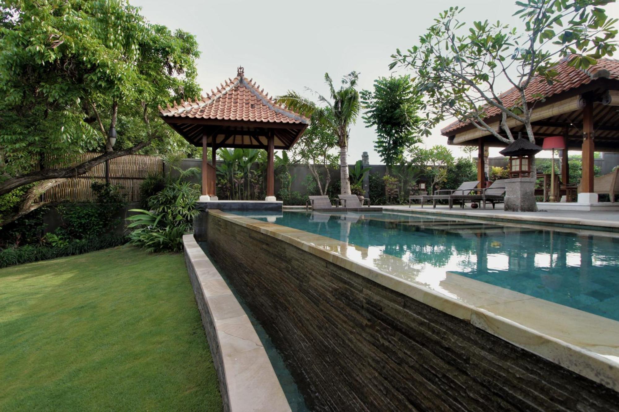 Aradhana Villas By Ekosistem Canggu Екстериор снимка